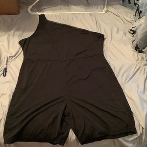 Black one shoulder jumper